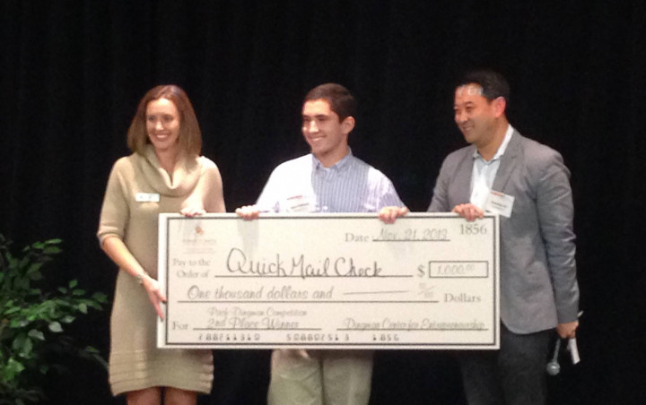 photo of Sam Feldman and Quickmailcheck receive Dingman Pitch Award