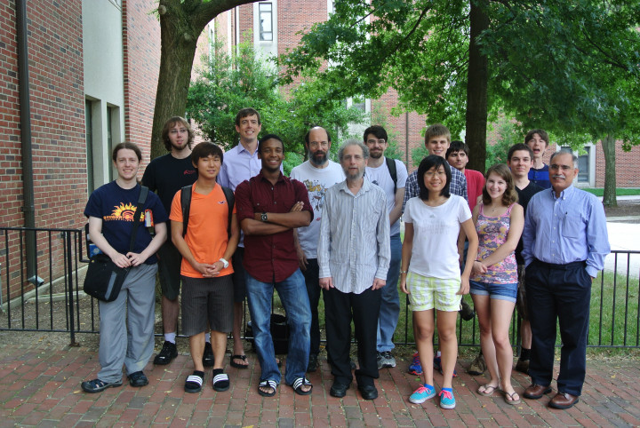 photo of 2013 CAAR REU Students