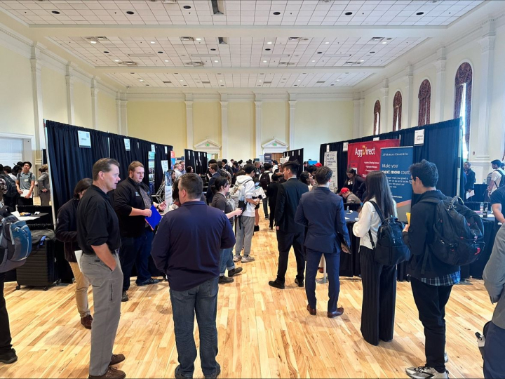 UMD Computer Science Majors Participate in the Career and Internship
